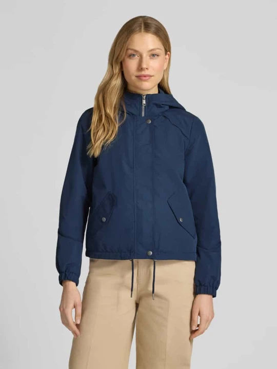 Zdjęcie produktu Parka o pudełkowym kroju z kapturem model 'ZOA' Vero Moda Granatowy