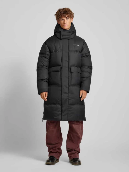 Zdjęcie produktu Parka z kieszeniami z patką model ‘WATINO’ Pegador Czarny