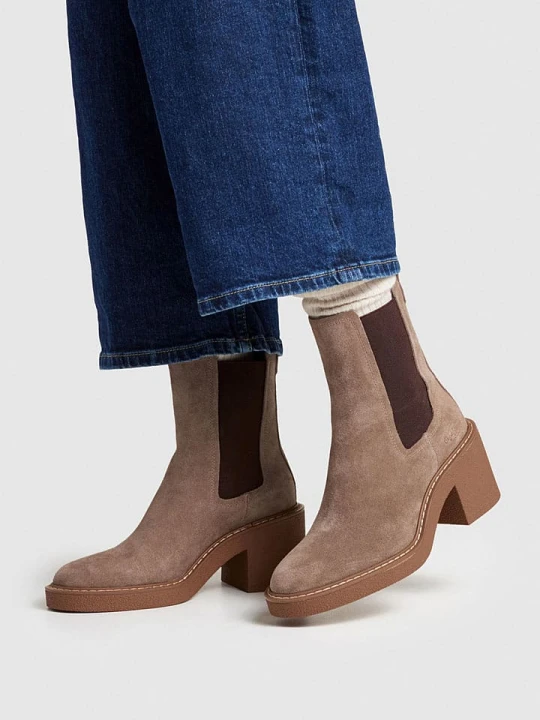 Zdjęcie produktu Pepe Jeans FOOTWEAR Skórzane sztyblety w kolorze szarobrązowym rozmiar: 40