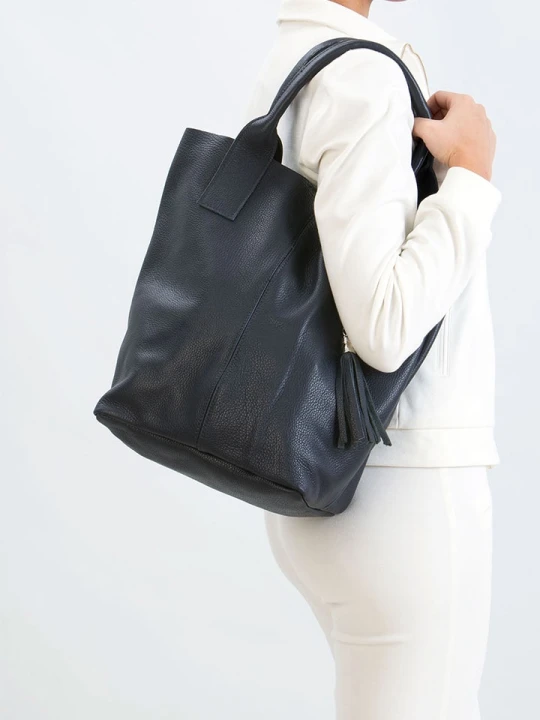 Zdjęcie produktu Pia Sassi Skórzany shopper bag "Monte Cimone" w kolorze granatowym - 28 x 35 x 17 cm rozmiar: onesize