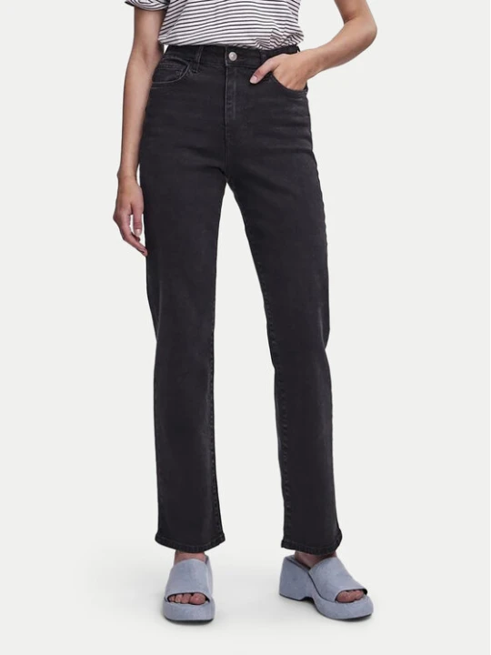 Zdjęcie produktu Pieces Jeansy Kelly 17147294 Czarny Straight Fit