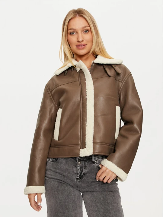 Zdjęcie produktu Pieces Kurtka z imitacji skóry Janelle 17141595 Brązowy Regular Fit