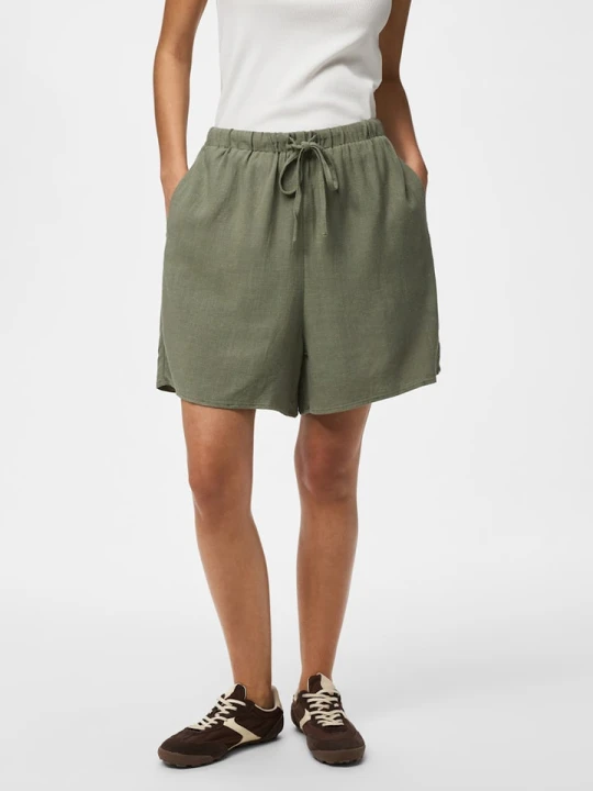 Zdjęcie produktu Pieces Szorty "Pcvinsty" w kolorze khaki rozmiar: L