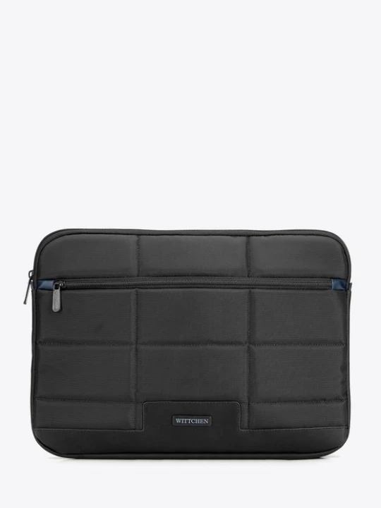 Zdjęcie produktu Pikowane etui na laptopa 15, 6” czarne Wittchen