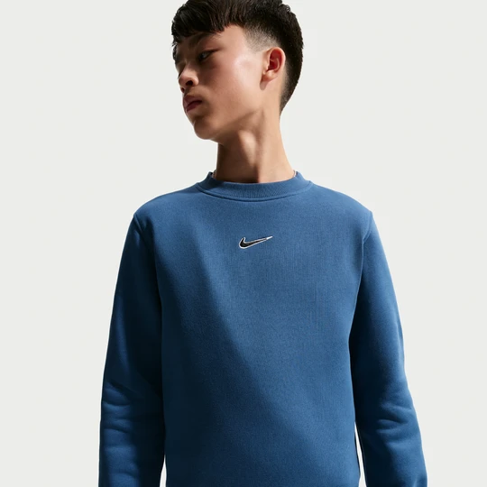 Zdjęcie produktu Piłkarska bluza dresowa z półokrągłym dekoltem dla dużych dzieci Kylian Mbappé Club Fleece - Niebieski Nike