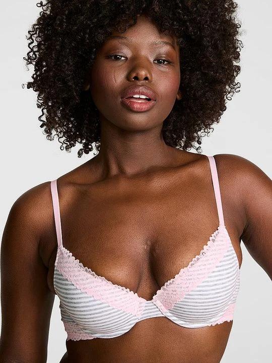 Zdjęcie produktu PINK WEAR EVERYWHERE Biustonosz Wear Everywhere push-up Victoria's Secret