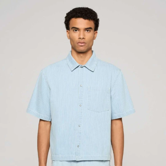 Zdjęcie produktu Pinstriped Casual Denim Overshirt Urban Classics niebieski
