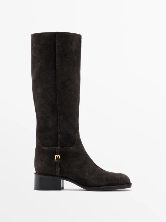 Zdjęcie produktu Płaskie Zamszowe Kozaki Z Klamrą - Brązowy - Massimo Dutti - Female