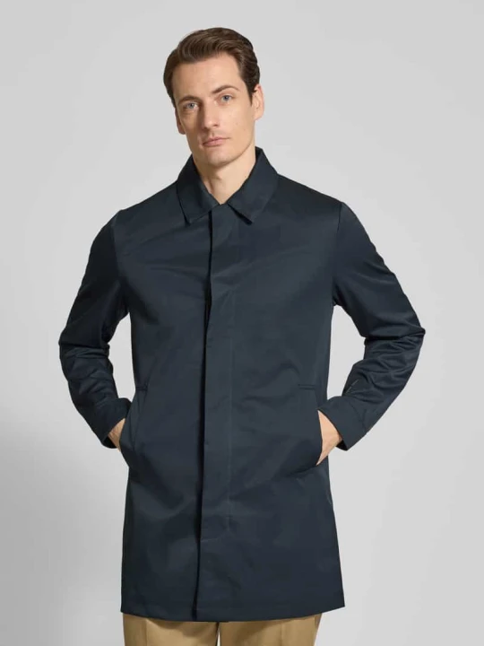 Zdjęcie produktu Płaszcz krótki z kołnierzem wykładanym i detalem z logo model 'EIDE' Casual Friday Granatowy
