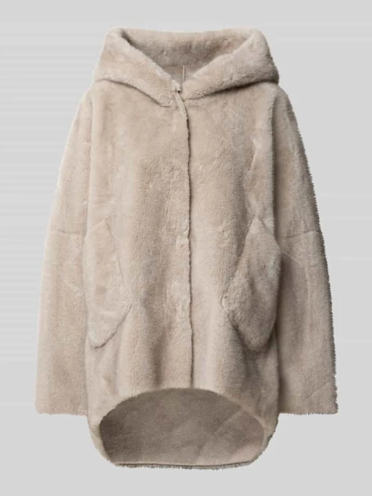 Zdjęcie produktu Płaszcz o kroju oversized ze sztucznego futra White Label Piaskowy
