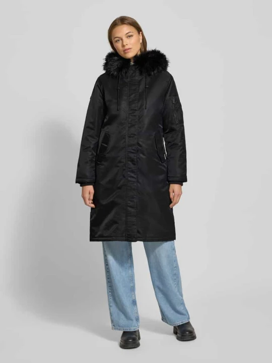 Zdjęcie produktu Płaszcz parka o kroju regular fit z obszyciem sztucznym futrem model „Jilla” khujo Czarny