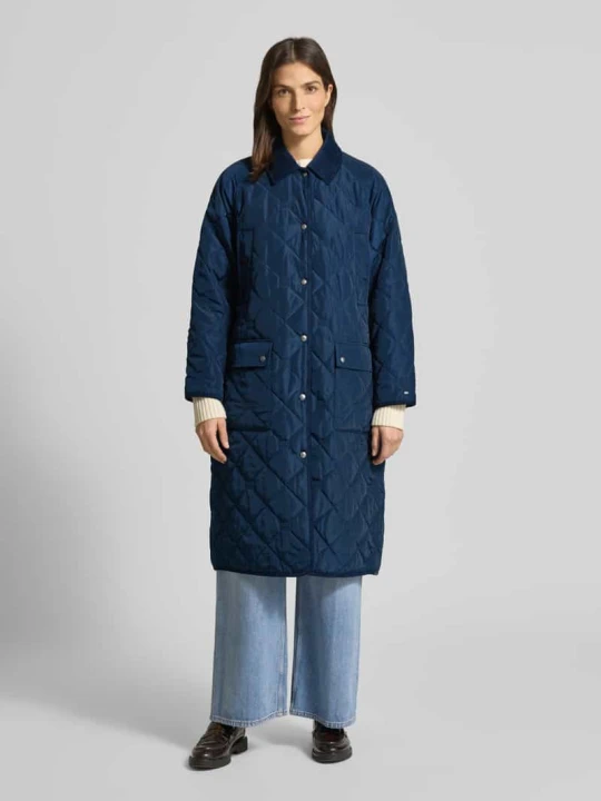 Zdjęcie produktu Płaszcz pikowany o kroju regular fit z detalami z logo Tommy Hilfiger Granatowy