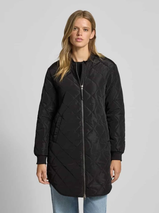 Zdjęcie produktu Płaszcz pikowany o kroju regular fit z kołnierzykiem baseballowym model ‘JESSICA’ Only Czarny