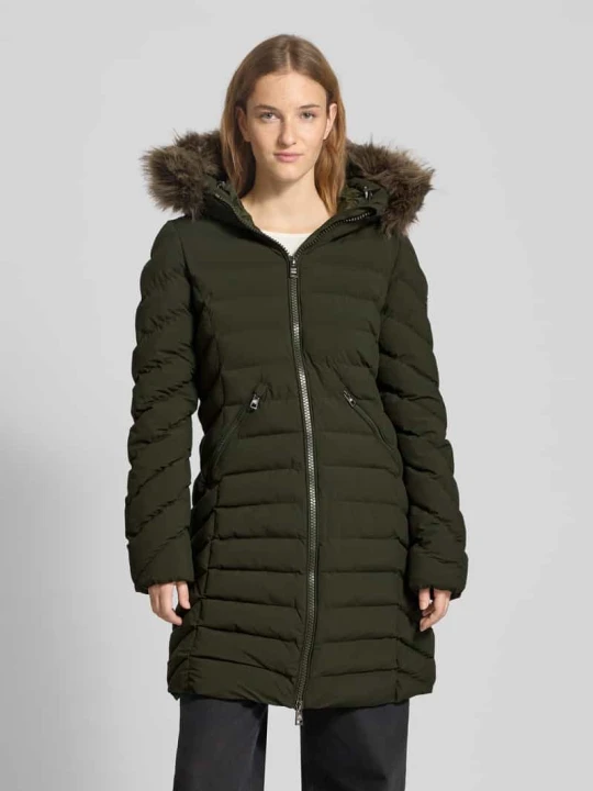 Zdjęcie produktu Płaszcz pikowany o kroju regular fit z obszyciem ze sztucznego futra model ‘Fuji’ Superdry Oliwkowy