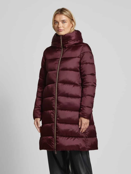 Zdjęcie produktu Płaszcz pikowany z kapturem model ‘LYSA’ Save The Duck Bordowy