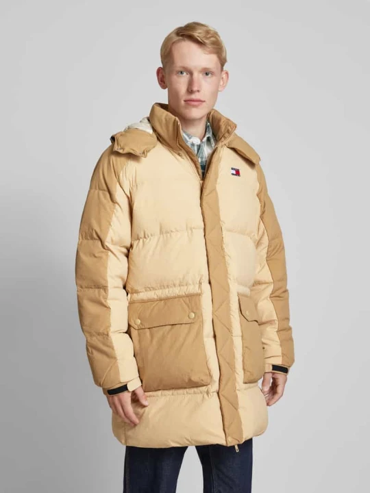 Zdjęcie produktu Płaszcz pikowany z kapturem Tommy Jeans Beżowy