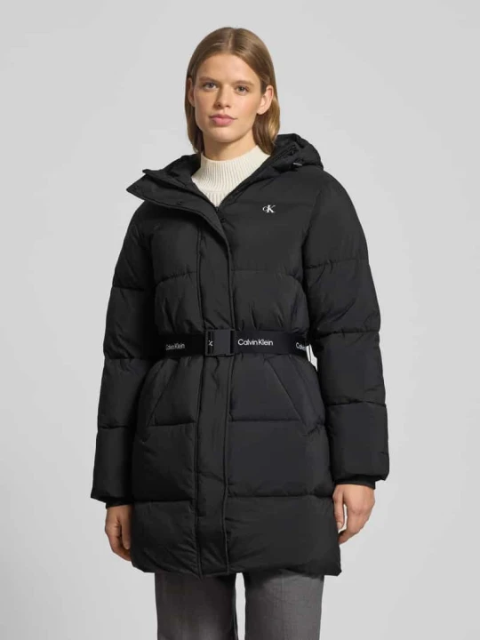 Zdjęcie produktu Płaszcz pikowany z nadrukiem z logo Calvin Klein Jeans Czarny