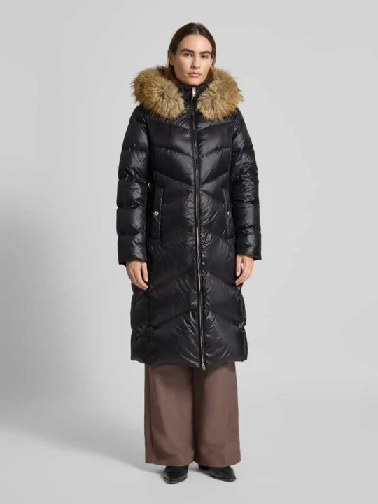 Zdjęcie produktu Płaszcz pikowany z obszyciem ze sztucznego futra model ‘Adele’ ROCK'N BLUE Czarny