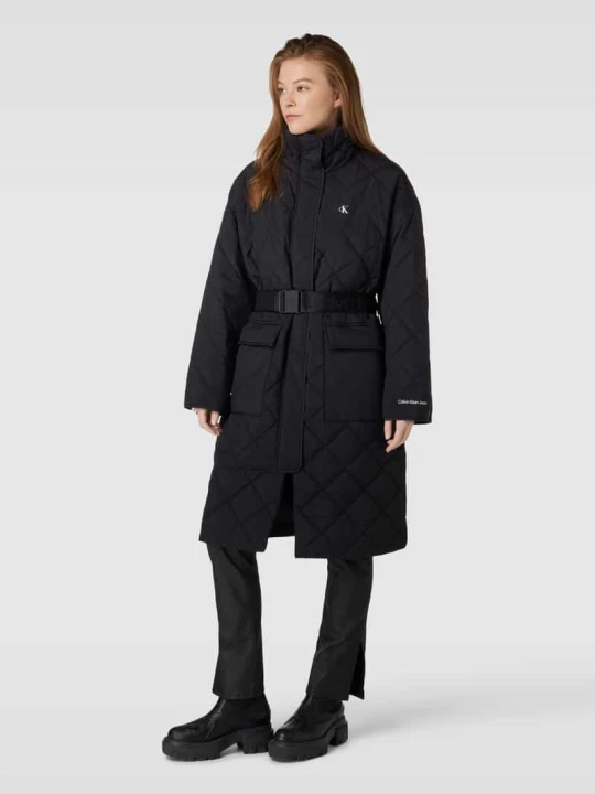 Zdjęcie produktu Płaszcz pikowany z paskiem w talii Calvin Klein Jeans Czarny