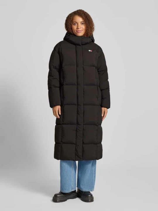 Zdjęcie produktu Płaszcz puchowy o kroju comfort fit z odpinanym kapturem model ‘ALASKA’ Tommy Jeans Czarny