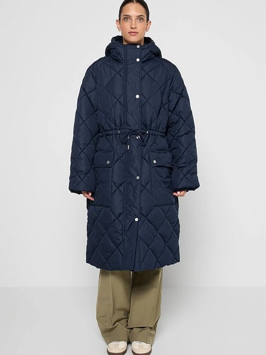 Zdjęcie produktu Płaszcz zimowy Barbour granatowy