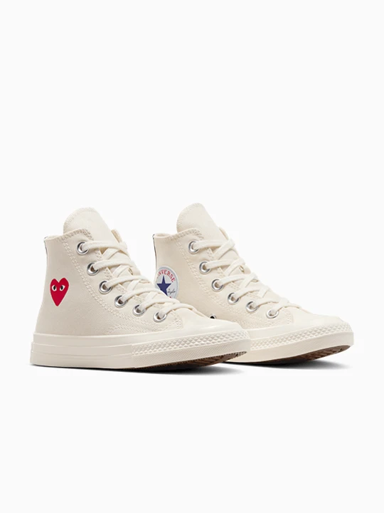 Zdjęcie produktu PLAY Comme des Garçons Single Heart Chuck 70 Converse Creme