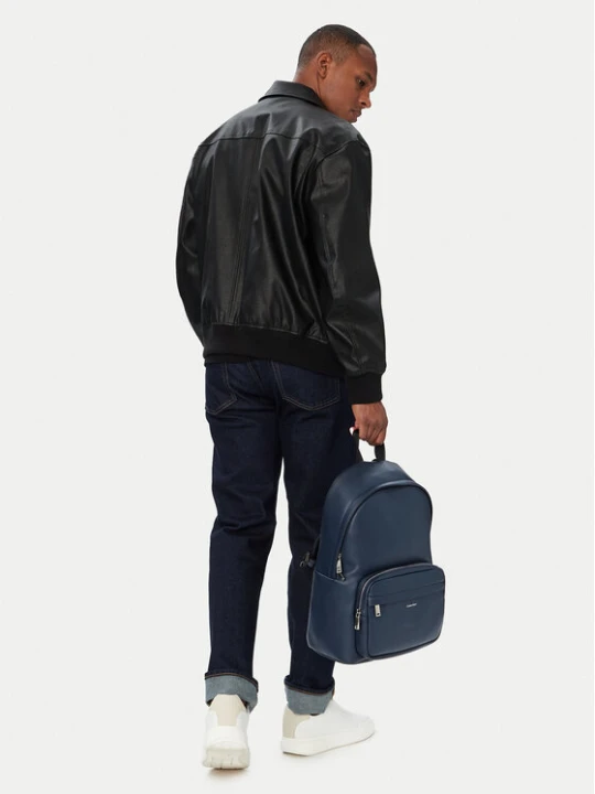 Zdjęcie produktu Plecak podróżny Calvin Klein Raised Round Backpack LV04D3155G Granatowy
