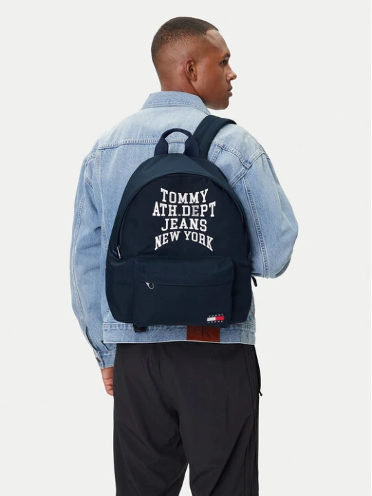 Zdjęcie produktu Plecak Tommy Jeans Tjm Multi Graphic Dome Backpack AM0AM13730 Granatowy