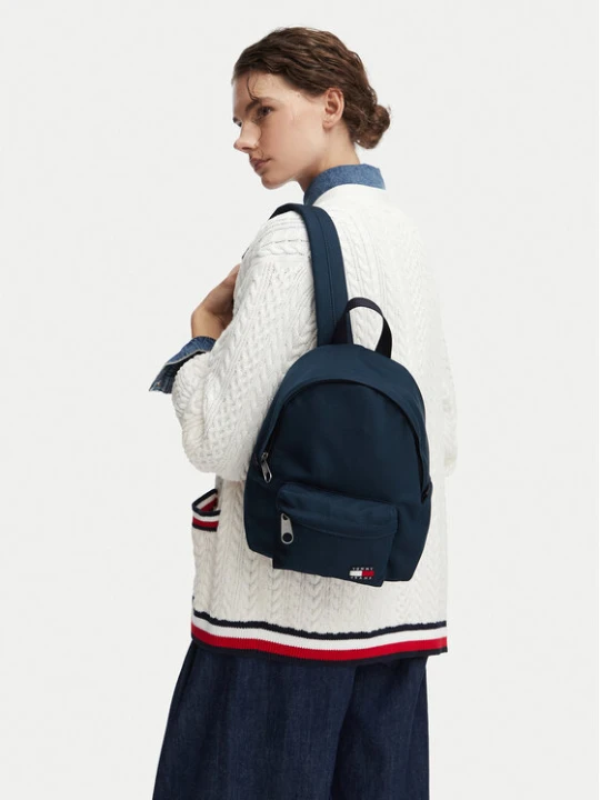 Zdjęcie produktu Plecak Tommy Jeans Tjw Ess Daily Dome Backpack AW0AW18648 Granatowy