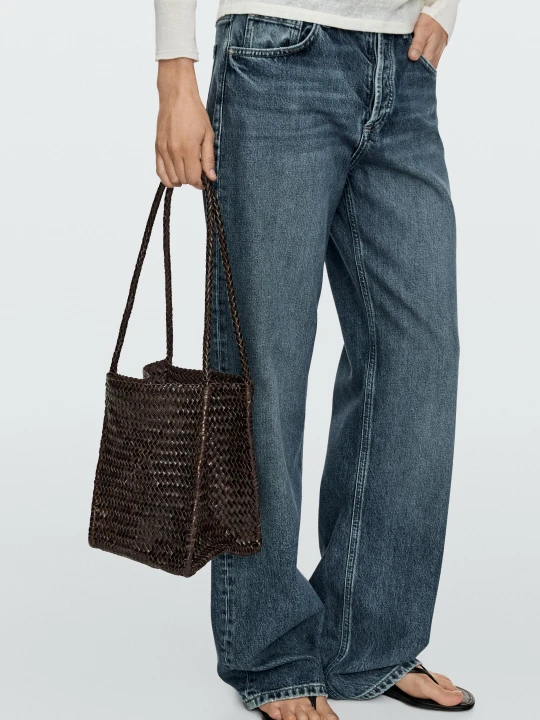 Zdjęcie produktu Pleciona Torebka Typu Worek Ze Skóry Nappa - Brązowy - Massimo Dutti - Female