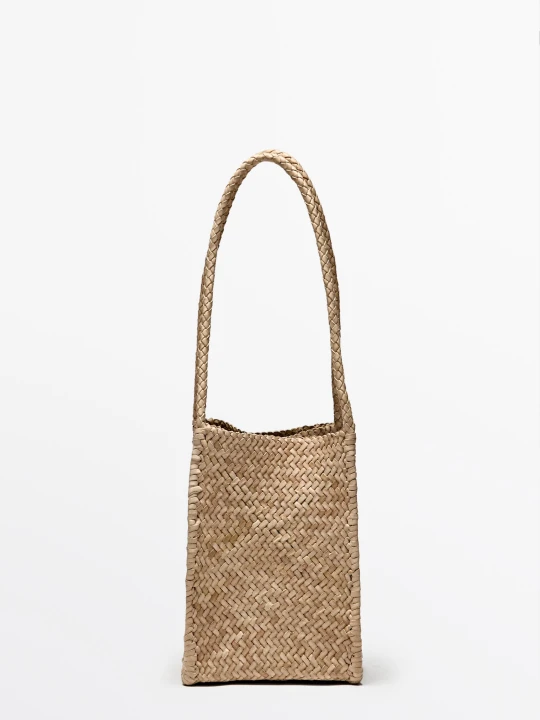 Zdjęcie produktu Pleciona Torebka Typu Worek Ze Skóry Nappa - Surowy - Massimo Dutti - Female