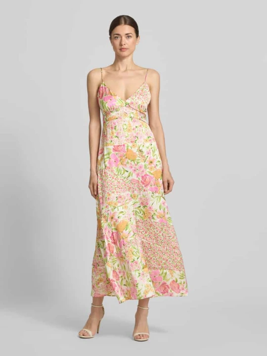 Zdjęcie produktu Płynąca długa sukienka z satyny model 'ALTHEA' Vero Moda Jasnoróżowy