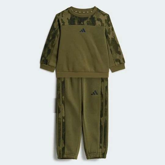 Zdjęcie produktu Polarowy zestaw spodni dresowych i bluzy dla najmłodszych Seasonal Essentials ze wzorem moro Adidas