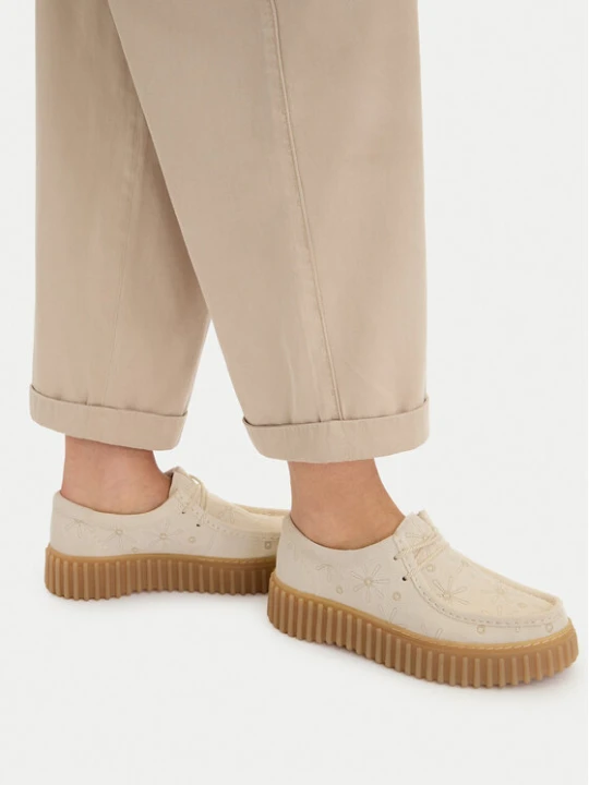 Zdjęcie produktu Półbuty Clarks Torhill Bee 26186297 Écru Kremowy