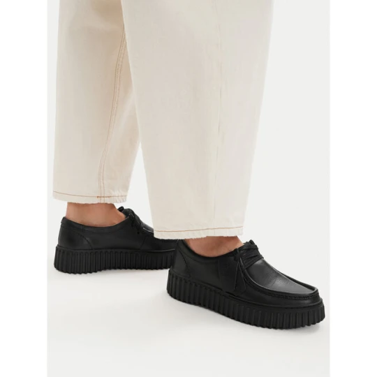 Zdjęcie produktu Półbuty Clarks Torhill Bee 26186665 Czarny