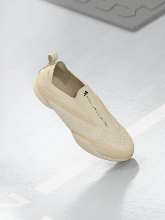 Zdjęcie produktu Półbuty wsuwane Adidas by Stella McCartney mleczny