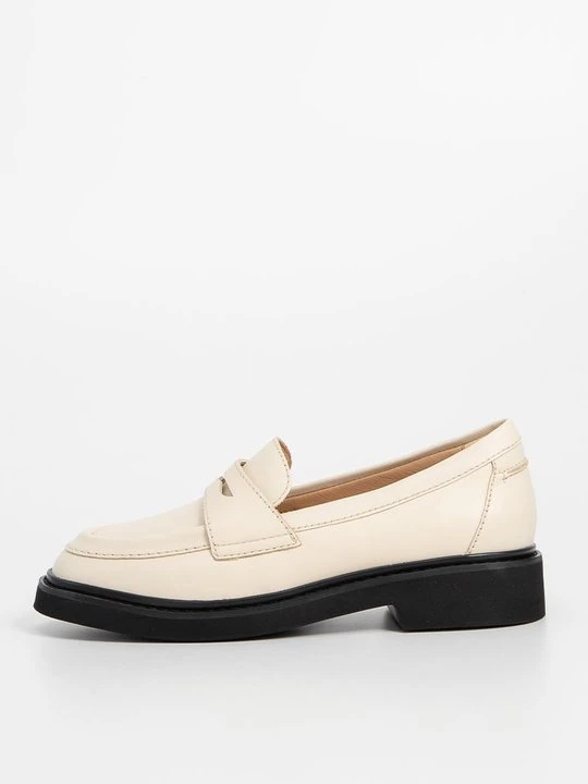 Zdjęcie produktu Półbuty wsuwane Clarks biały