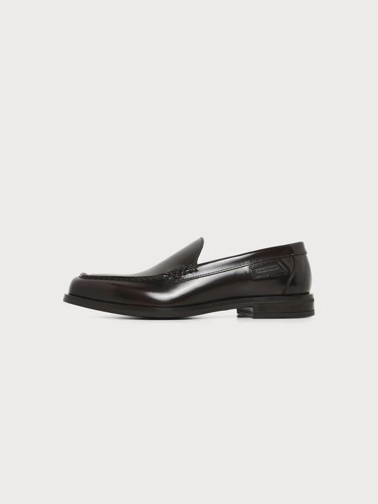 Zdjęcie produktu Półbuty wsuwane Stuart Weitzman brązowy