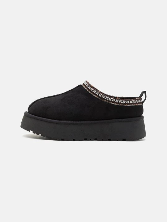 Zdjęcie produktu Półbuty wsuwane Xti czarny