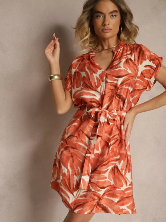 Zdjęcie produktu Pomarańczowa Sukienka o Pudełkowym Kroju z Materiałowym Paskiem o Roślinnym Wzorze Sevia Melya By Melody