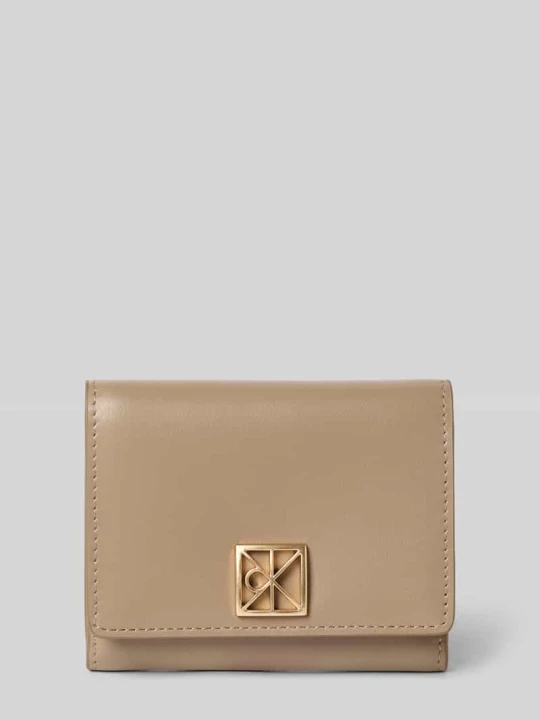 Zdjęcie produktu Portfel z detalem z logo Calvin Klein Beżowy