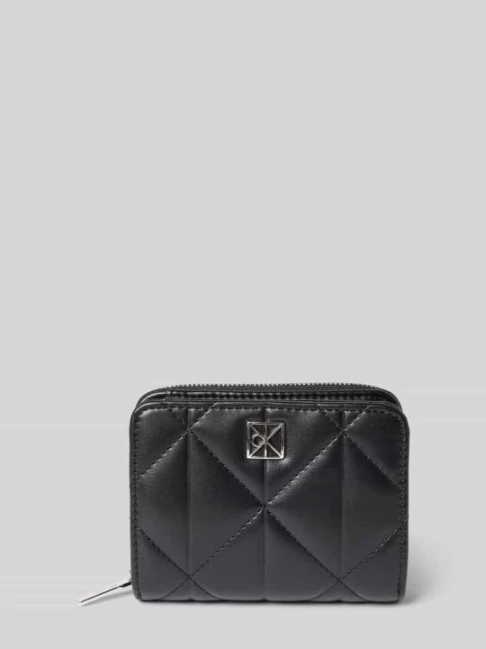 Zdjęcie produktu Portfel z pikowaniem i aplikacją z logo Calvin Klein Czarny