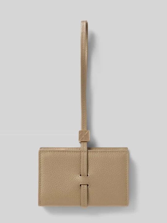 Zdjęcie produktu Portfel z zapięciem na pętlę Model 'PEBBLE' Calvin Klein Beżowy
