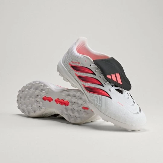 Zdjęcie produktu Buty piłkarskie z wywijanym językiem na sztuczną murawę Predator League Adidas
