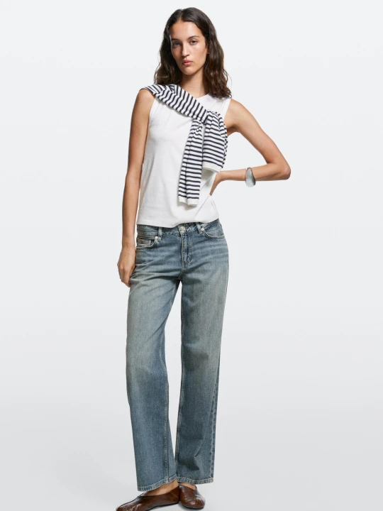 Zdjęcie produktu Proste Jeansy Z Niskim Stanem - Średni Niebieski - Massimo Dutti - Female