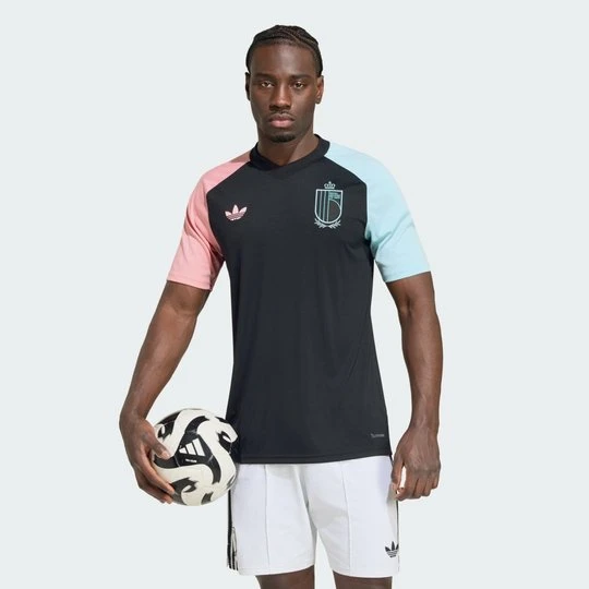 Zdjęcie produktu Przedmeczowa koszulka wyjazdowa Belgia 26 Adidas czarny