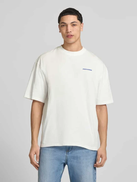 Zdjęcie produktu Przeskalowany T-shirt z detalem z metką model 'Bovec' Pegador Złamany biały