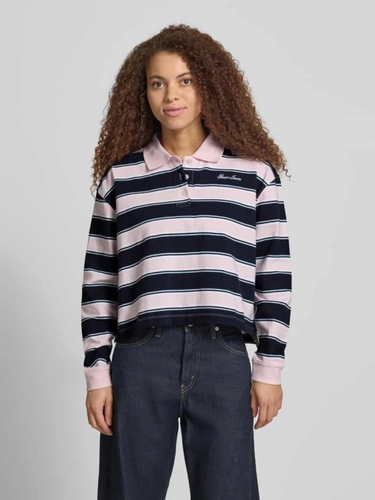 Zdjęcie produktu Przycięta koszulka polo z naszytym logo Guess Biały