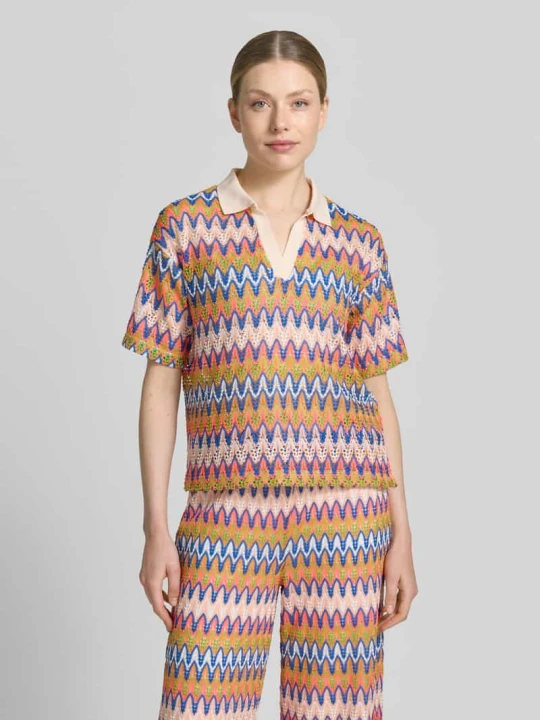 Zdjęcie produktu pudełkowy krój t-shirt z kołnierzykiem polo i dekoltem w serek Smith & Soul Neonowy pomarańczowy