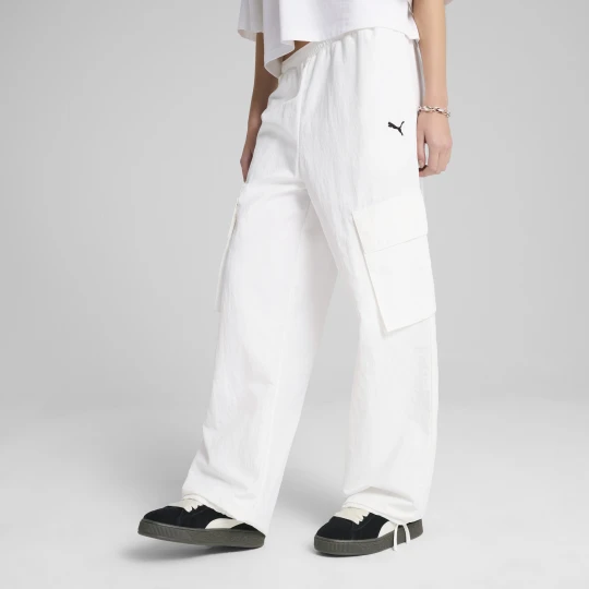 Zdjęcie produktu PUMA Damskie tkane spodnie cargo WARDROBE ESS o luźnym kroju, Odzież, Biały